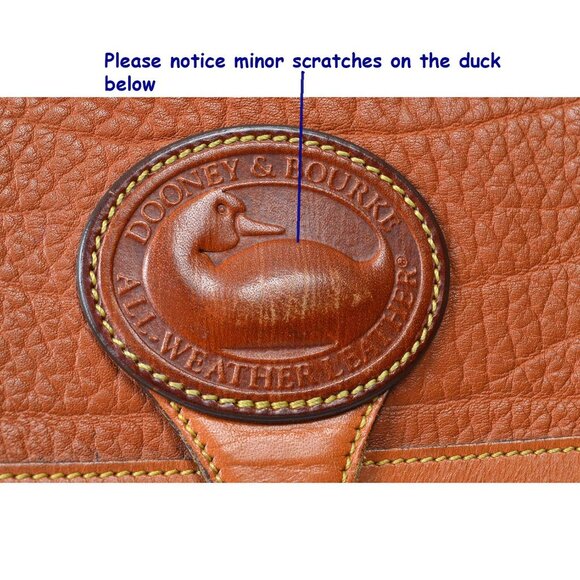 Vintage Dooney & Bourke British Tan All-Weather Leather Messenger Crossbody - Picture 7 of 14